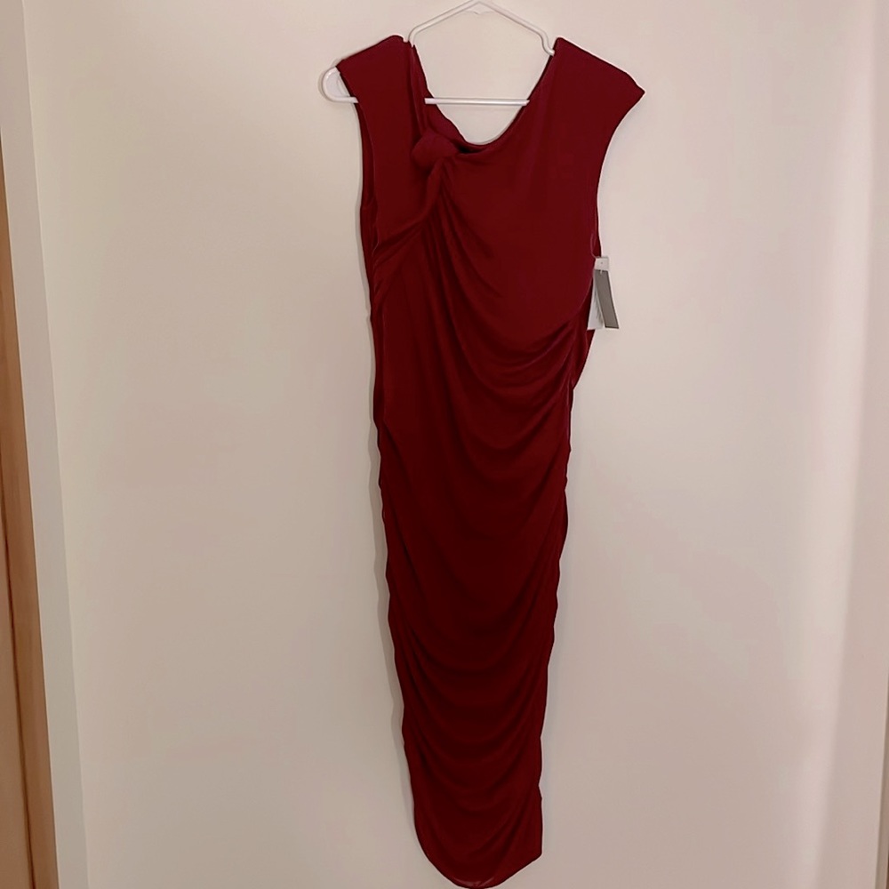 Ruched in ruby, super flattering curve hugging, stretchy dress, date night ☑️